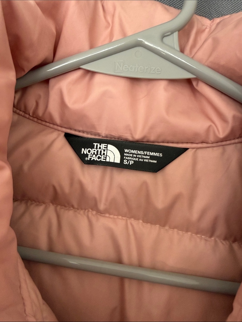 The North Face Women’s Puffer Vest - Picture 4 of 4